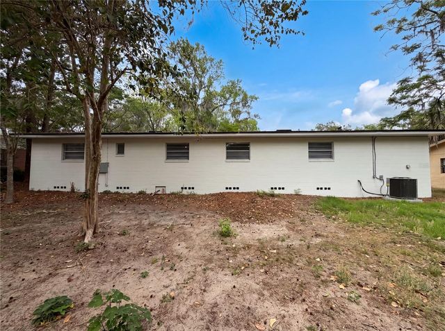 3725 NW 8TH AVENUE, Gainesville, FL 32605