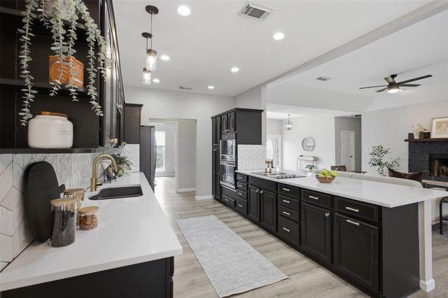 12714 EAGLE NEST DR, Buda, TX 78610