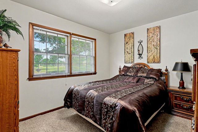 1124 S Barlow St, Wichita, KS 67207