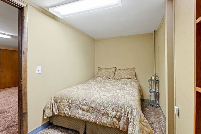 1124 S Barlow St, Wichita, KS 67207
