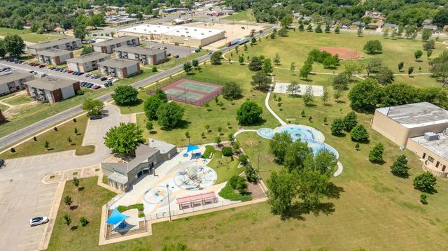 1124 S Barlow St, Wichita, KS 67207