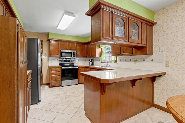1124 S Barlow St, Wichita, KS 67207