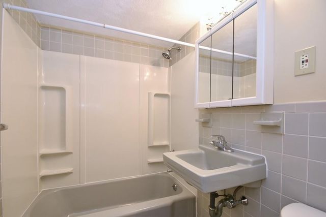 1105 Lexington St. 7-3, Waltham, MA 02452