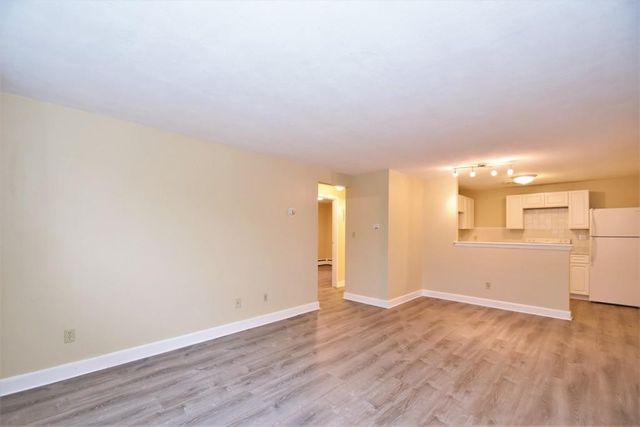 1105 Lexington St. 7-3, Waltham, MA 02452