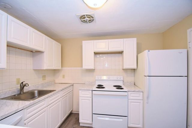 1105 Lexington St. 7-3, Waltham, MA 02452