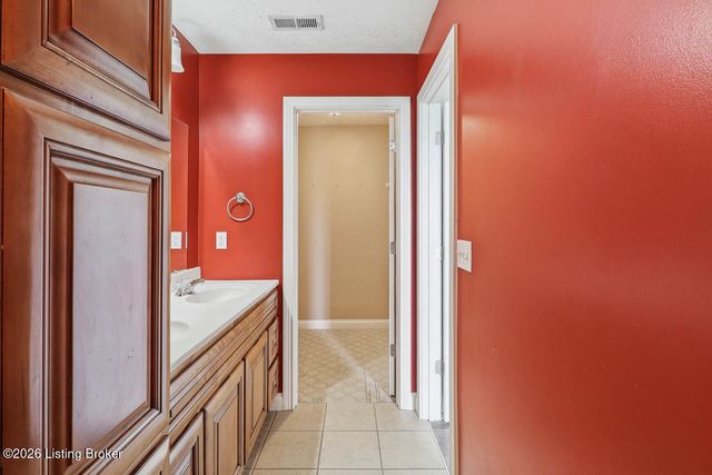 125 Eagle Feather St, Mt Washington, KY 40047