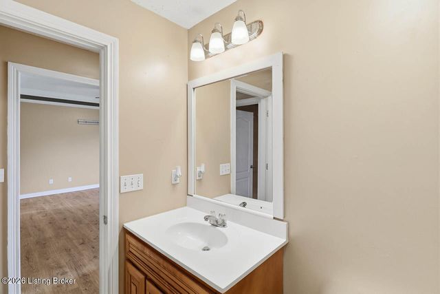 125 Eagle Feather St, Mt Washington, KY 40047