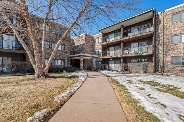 4120 Parklawn Avenue 120, Edina, MN 55435