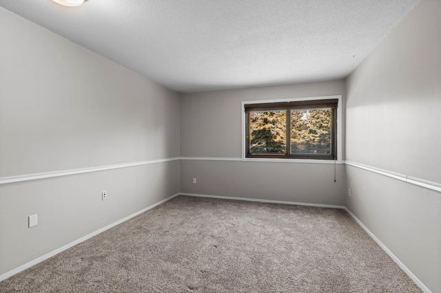 4120 Parklawn Avenue 120, Edina, MN 55435