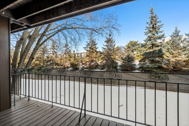 4120 Parklawn Avenue 120, Edina, MN 55435