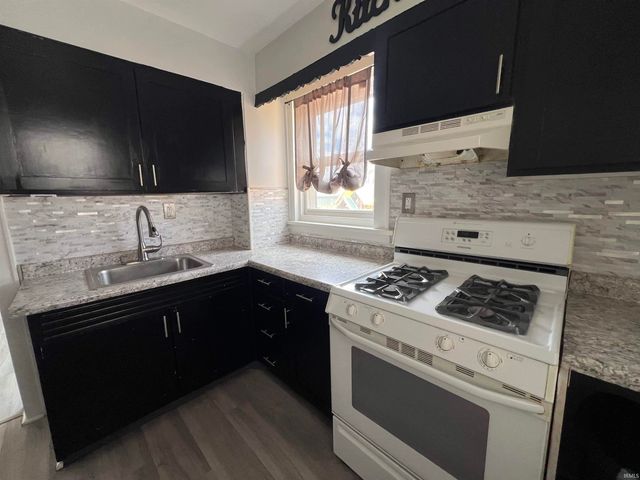 833 S 34th Street, South Bend, IN 46615