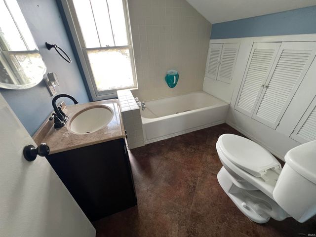 833 S 34th Street, South Bend, IN 46615