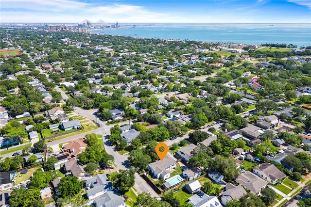 335 Laurel Dr, Corpus Christi, TX 78404