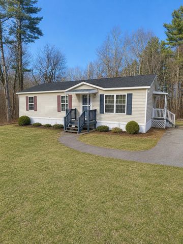 47 Campbell Drive, Salem, NH 03079