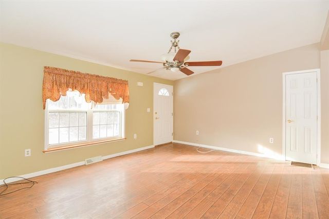 47 Campbell Drive, Salem, NH 03079