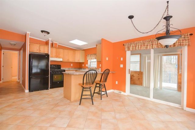 47 Campbell Drive, Salem, NH 03079