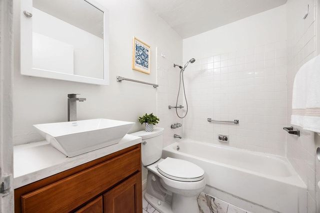 2632 Warring Street 2, Berkeley, CA 94704