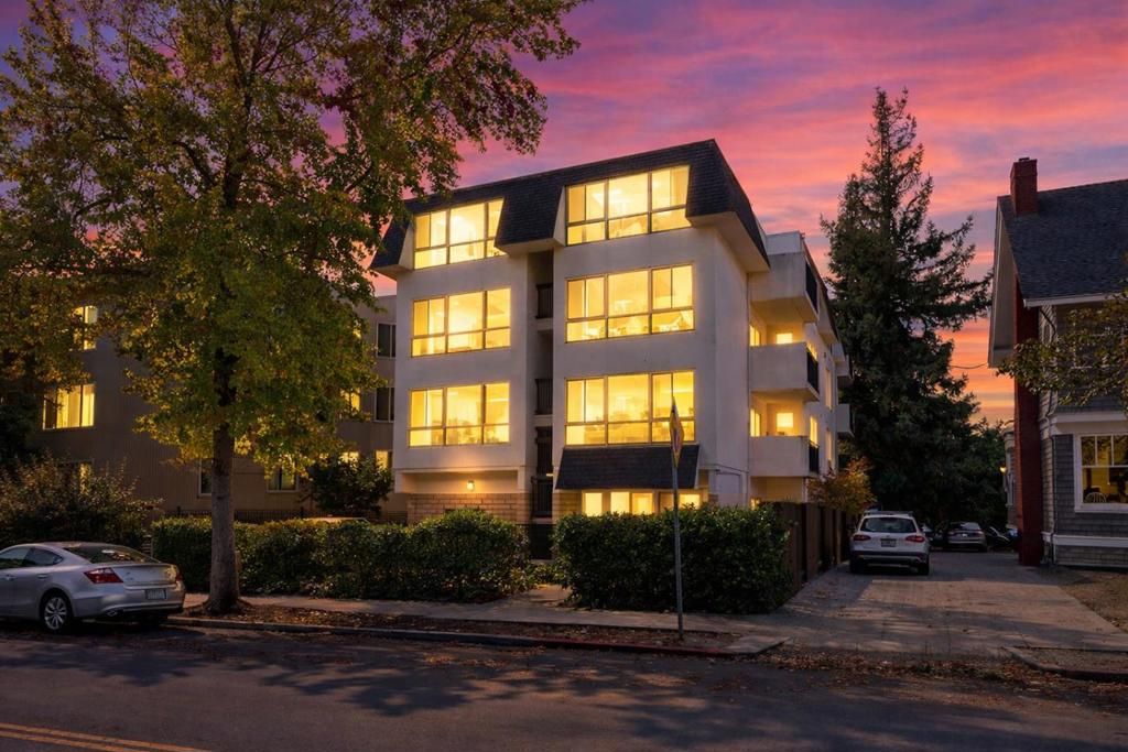 2632 Warring Street 2, Berkeley, CA 94704