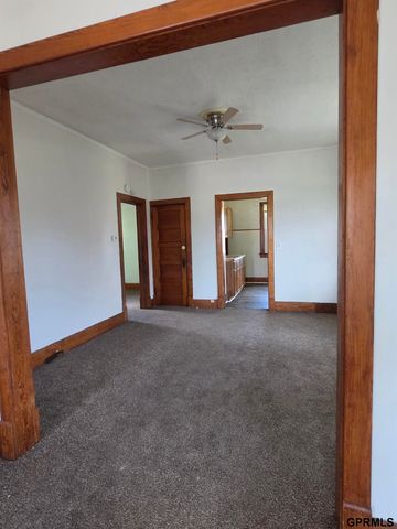 4324 GRAND Avenue, Omaha, NE 68111