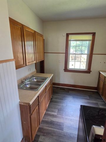 4324 GRAND Avenue, Omaha, NE 68111