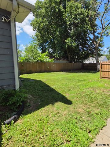 4324 GRAND Avenue, Omaha, NE 68111