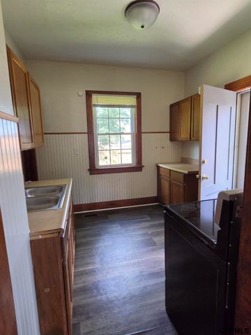 4324 GRAND Avenue, Omaha, NE 68111