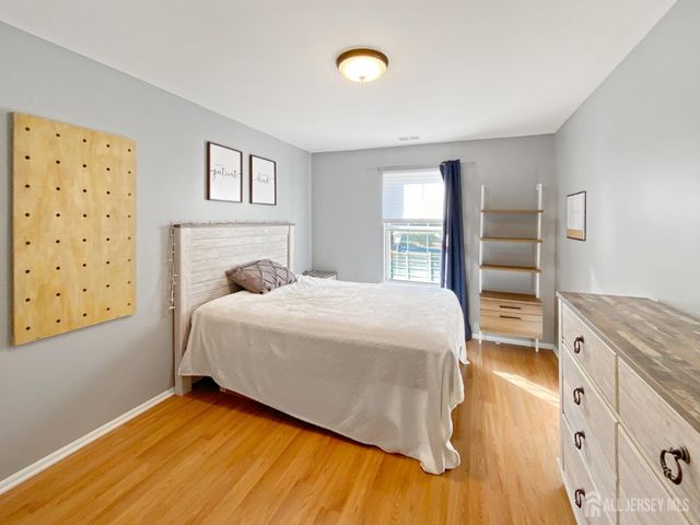 5062 Beech Court, South Brunswick, NJ 08852