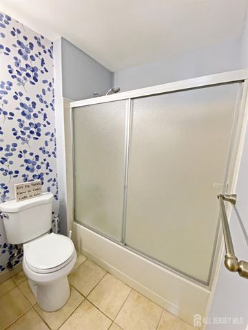 5062 Beech Court, South Brunswick, NJ 08852