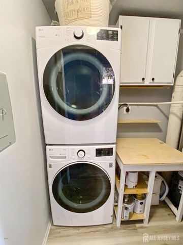 5062 Beech Court, South Brunswick, NJ 08852