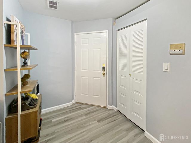 5062 Beech Court, South Brunswick, NJ 08852