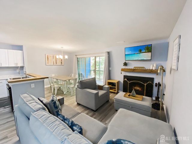 5062 Beech Court, South Brunswick, NJ 08852