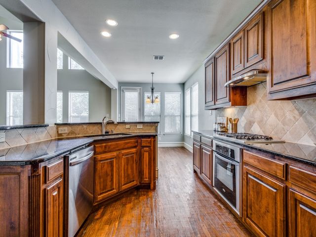 832 Hidden Springs Court, Mckinney, TX 75071