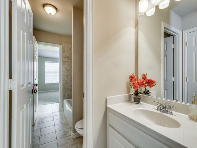 832 Hidden Springs Court, Mckinney, TX 75071