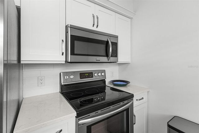 521 W VENICE AVENUE 16, Venice, FL 34285