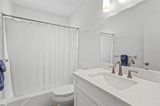 521 W VENICE AVENUE 16, Venice, FL 34285