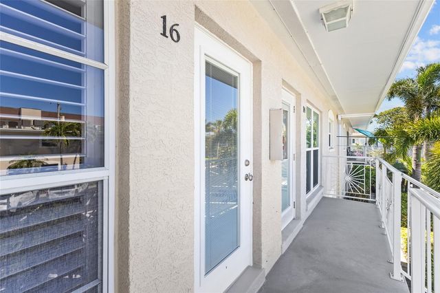 521 W VENICE AVENUE 16, Venice, FL 34285