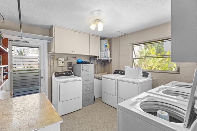 521 W VENICE AVENUE 16, Venice, FL 34285