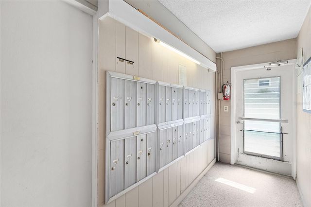 521 W VENICE AVENUE 16, Venice, FL 34285