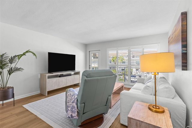 521 W VENICE AVENUE 16, Venice, FL 34285