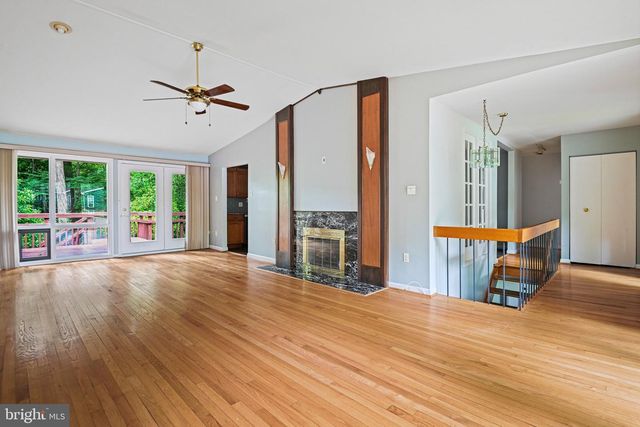 8108 TIMBER VALLEY CT, Dunn Loring, VA 22027