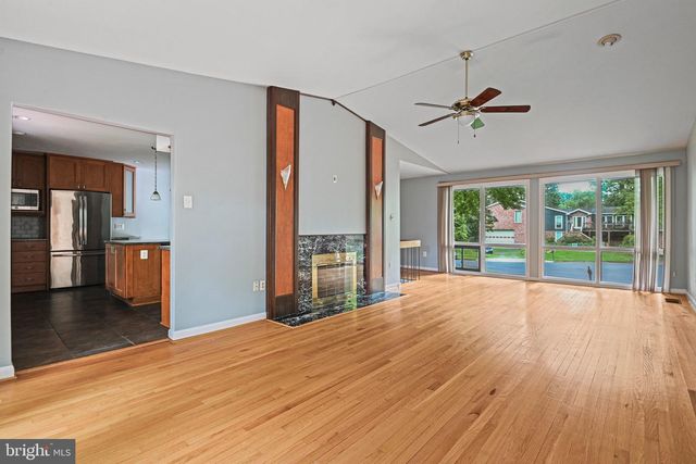 8108 TIMBER VALLEY CT, Dunn Loring, VA 22027