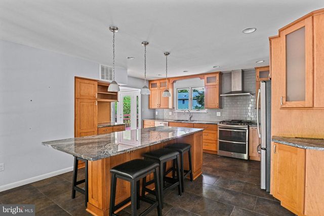 8108 TIMBER VALLEY CT, Dunn Loring, VA 22027