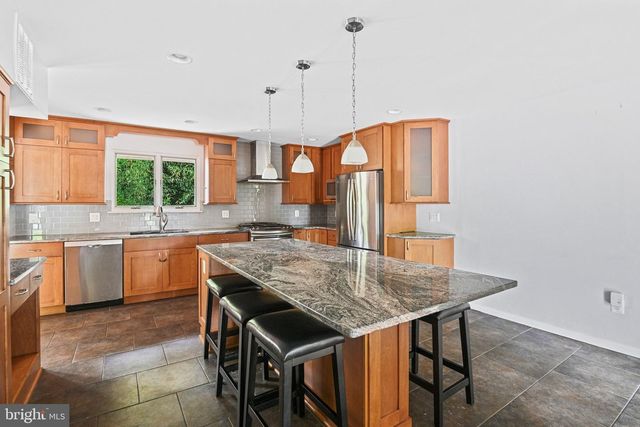 8108 TIMBER VALLEY CT, Dunn Loring, VA 22027