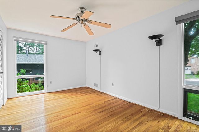 8108 TIMBER VALLEY CT, Dunn Loring, VA 22027