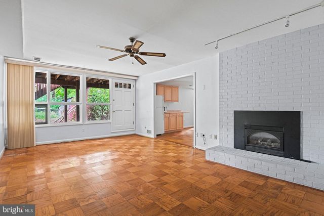 8108 TIMBER VALLEY CT, Dunn Loring, VA 22027