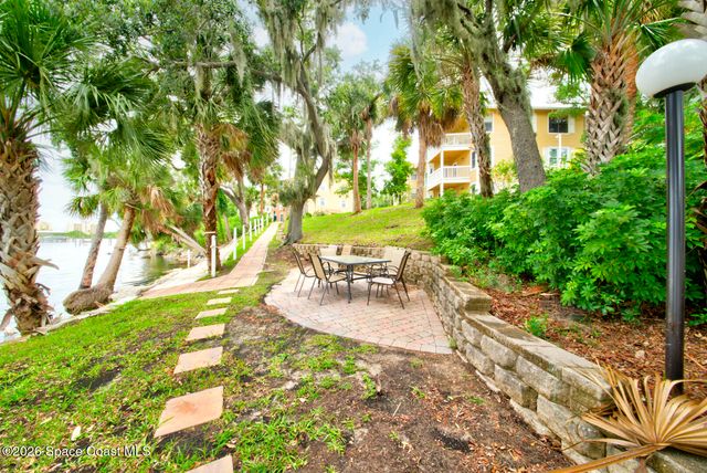 225 S Tropical Trail 605, Merritt Island, FL 32952