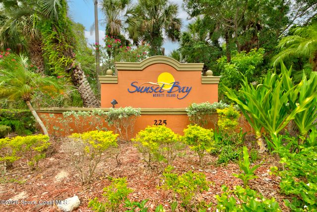 225 S Tropical Trail 605, Merritt Island, FL 32952