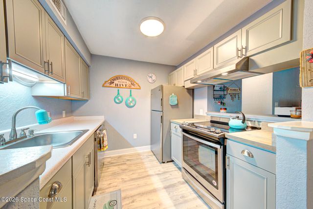 225 S Tropical Trail 605, Merritt Island, FL 32952