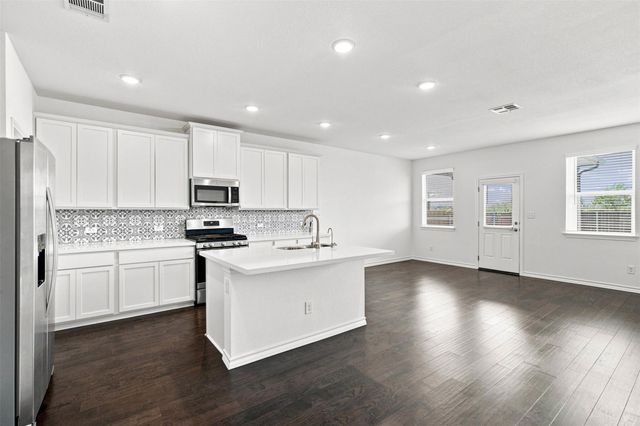 218 Thurman Holt RD, Hutto, TX 78634