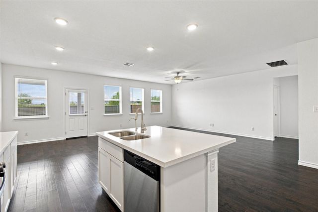 218 Thurman Holt RD, Hutto, TX 78634